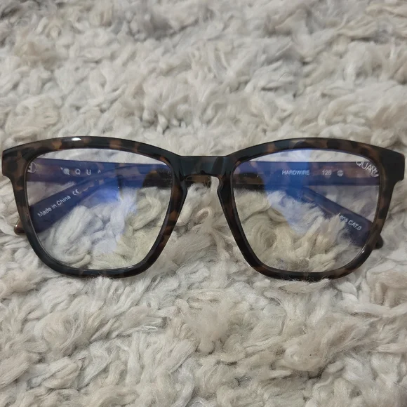 Quay Australia | Accessories | Quay Australia Tortoise Shell  display picture 3